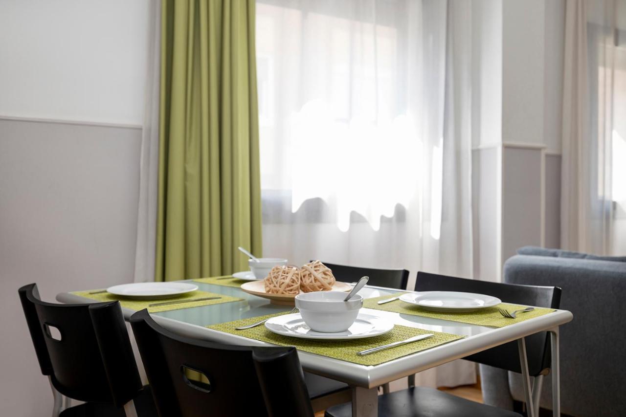 Apartments Sata Park Guell Area Barcelona Exterior photo